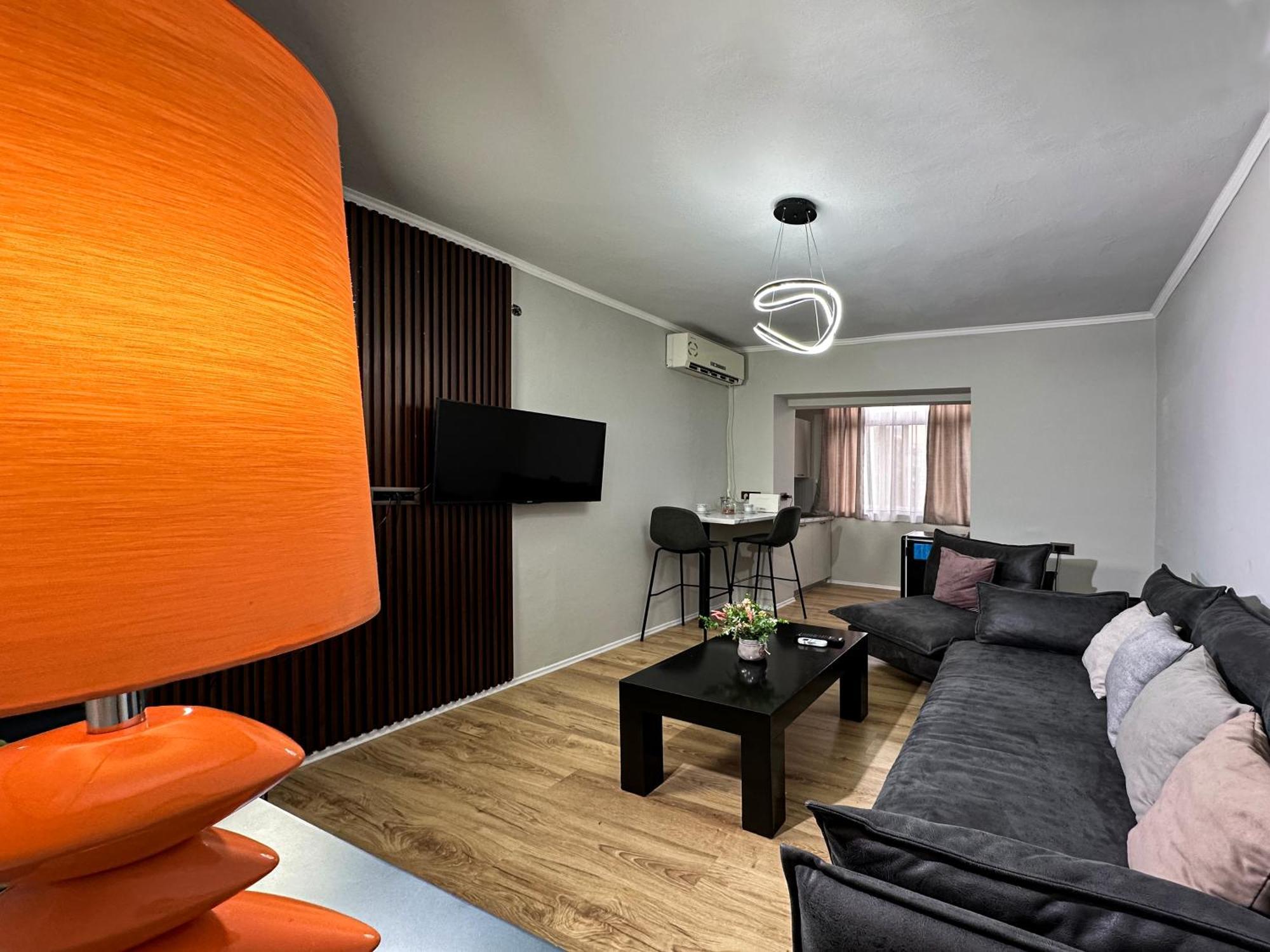 Home Select Тирана Экстерьер фото